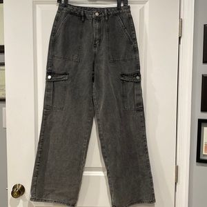 SHEIN wide leg high rise cargo style jeans in size M.
